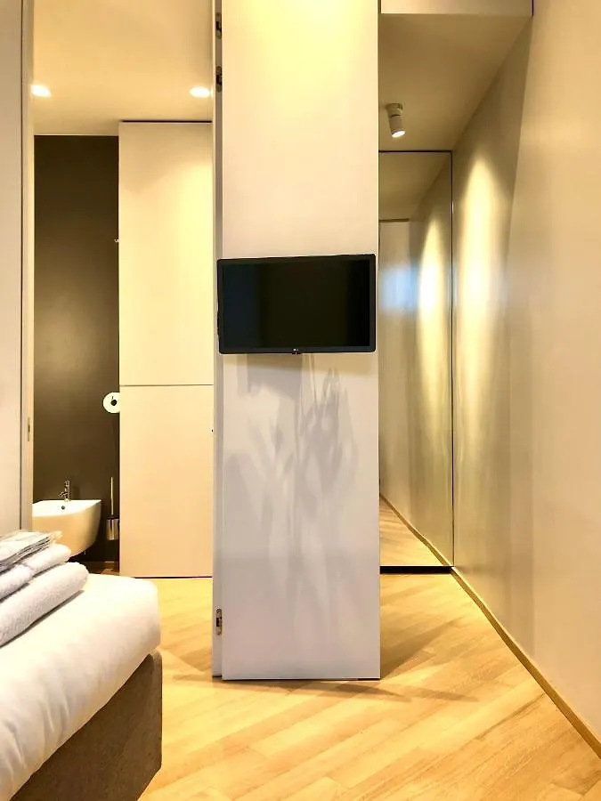 Fifty Eight Suite Milan Cerva Daire