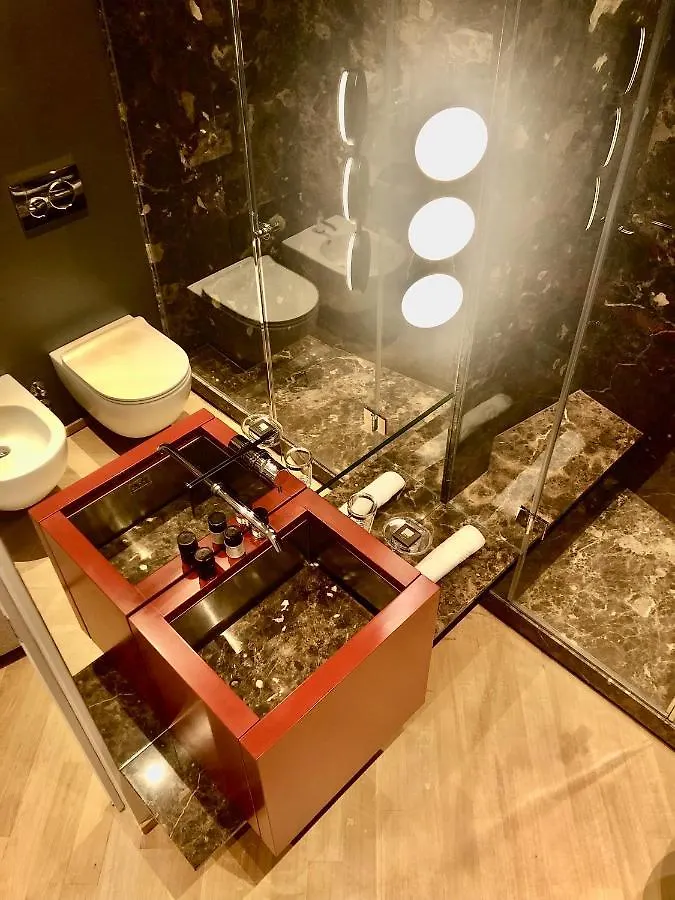 Fifty Eight Suite Milan Cerva